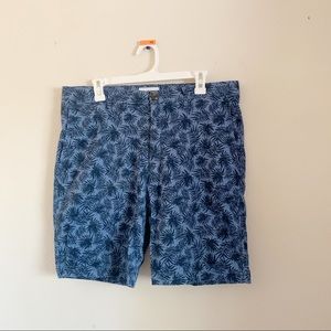 Goodfellow Co Linden Leaf Flat Front Chino Shorts